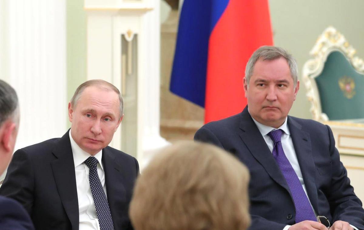 Vladimir Putin, Dmitri Rogozin | Direktor ruske vesoljske agencije Dmitrij Rogozin je zagrozil trem evropskim državam, da bi lahko Rusija nanje izstrelila balistične rakete. | Foto Guliver Image