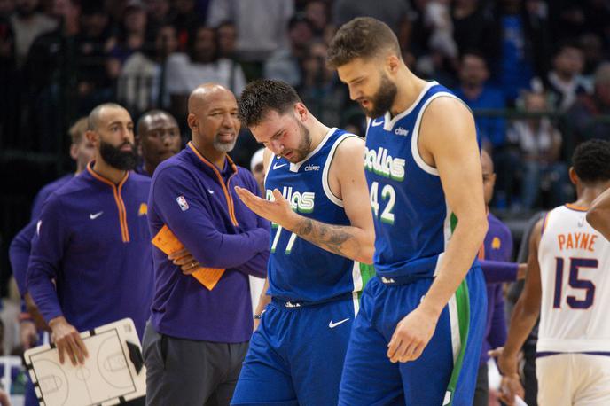 Luka Dončić Maxi Kleber | Luka Dončić se je veselil zmage. | Foto Reuters