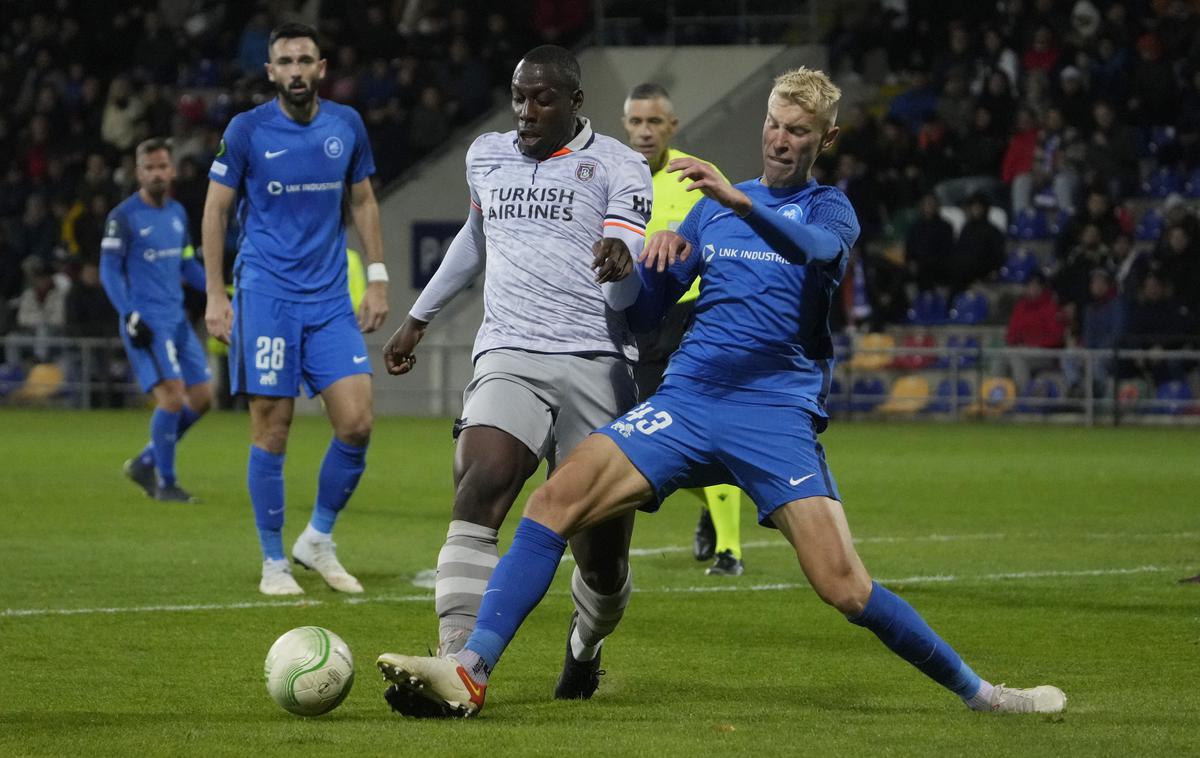 Žiga Lipušček | Žiga Lipušček je z RFS Rigo remiziral z ekipo Istanbul Basaksehir. | Foto Reuters