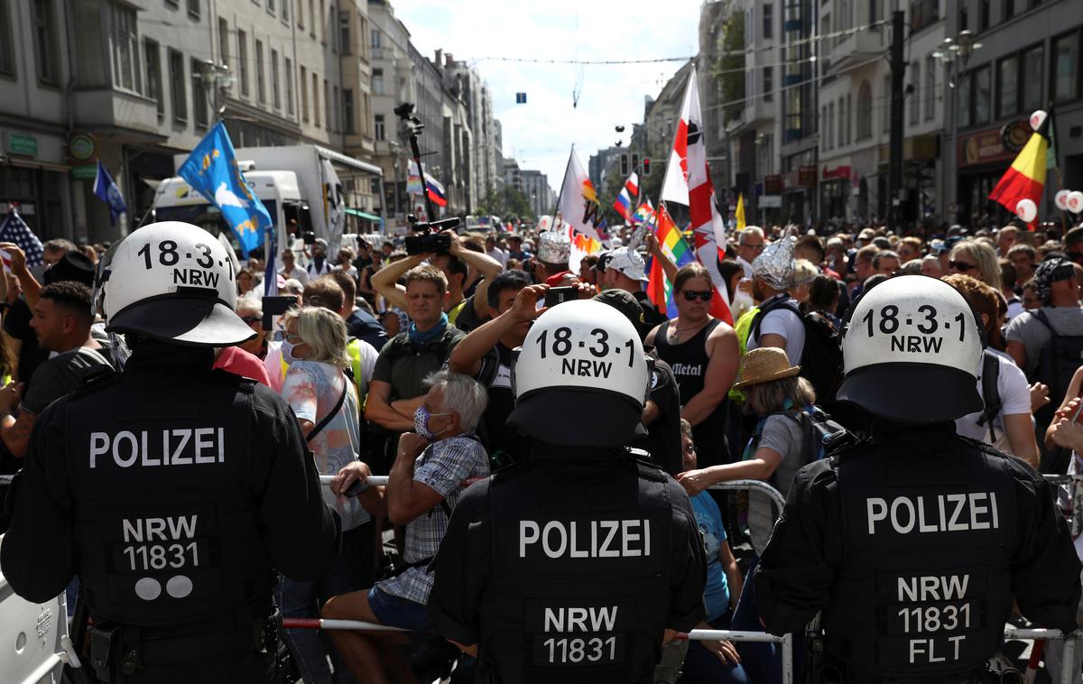 Protesti Berlin | Na berlinskih ulicah je protestiralo približno 38 tisoč ljudi. | Foto Reuters