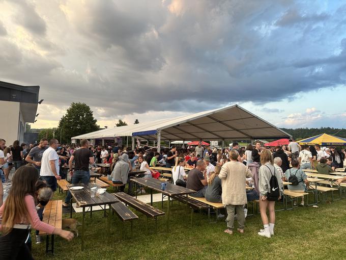 Po besedah Kosija so mnogi ogorčeni nad predlogom, kajti ta "dejansko uničuje družbeno življenje ne samo v mestu, ampak tudi na podeželju". | Foto: Aleš Kocjan/STA