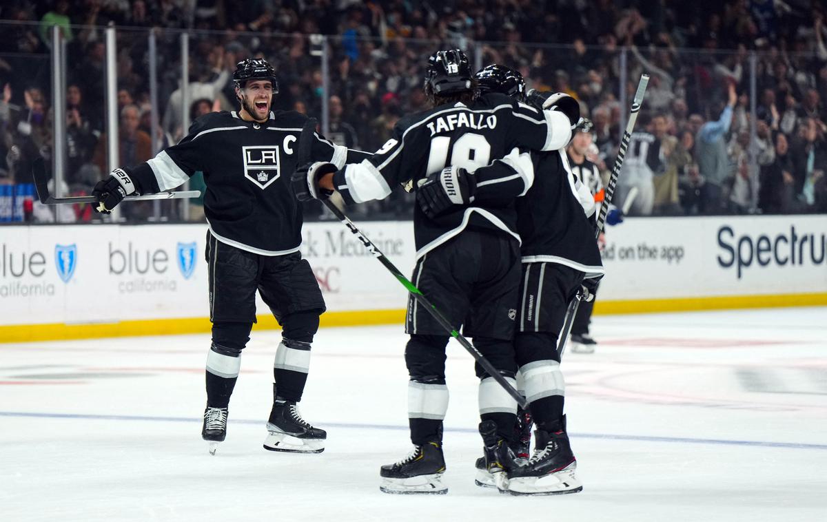 Los Angeles Kings Kopitar | Za najlepši trenutek srečanja za gostitelje je v 32. minuti z zadetkom poskrbel Alex Iafallo. Takrat so Kralji prvič in zadnjič na tekmi vodili (2:1). | Foto Reuters