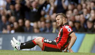 Wilshere na izhodnih vratih Arsenala