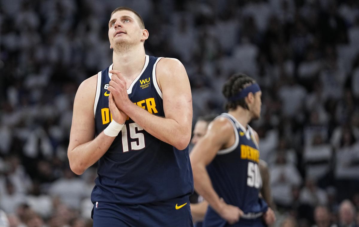 Nikola Jokić | Srbski košarkar Nikola Jokić je spet blestel, a ni bil zadovoljen s končnim razpletom tekme. Denver je zamudil priložnost, da Minnesoto odpravi z metlo.  | Foto Guliverimage