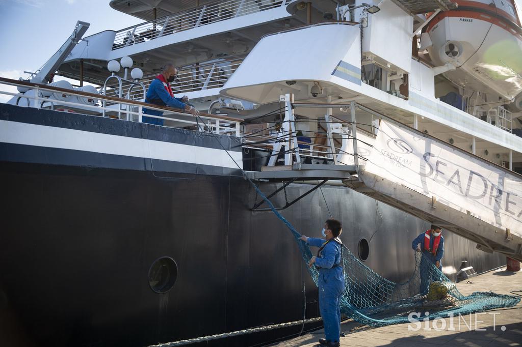 Prihod potniške ladje Sea Dream II v pristanišče Koper.