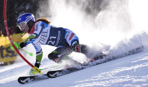 Rast od odsotnosti Shiffrin do prve zmage, Slokar pridobila 15 mest