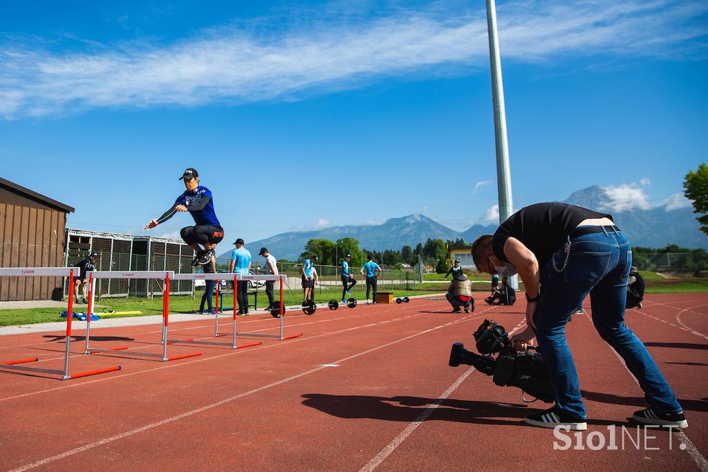 Slovenski skakalci trening Kranj