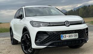 Vse manjša razlika, kje so razlogi? Toyota še naprej lovi Volkswagen.