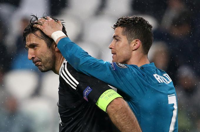 Gianluigi Buffon je na prvi tekmi prejel kar tri zadetke. | Foto: Reuters