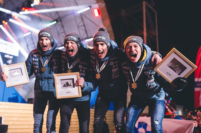 Kranjska Gora, podelitev medalj s SP v Planici | Zlati slovenski kvartet: Lovro Kos, Žiga Jelar, Timi Zajc in Anže Lanišek | Foto Grega Valančič/Sportida