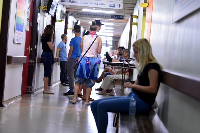 UKC Ljubljana | V sredo dopoldne je na ljubljanski urgenci na obravnavo čakalo še 20 bolnikov, ki so po pomoč prišli ponoči (fotografija je simbolična). | Foto STA