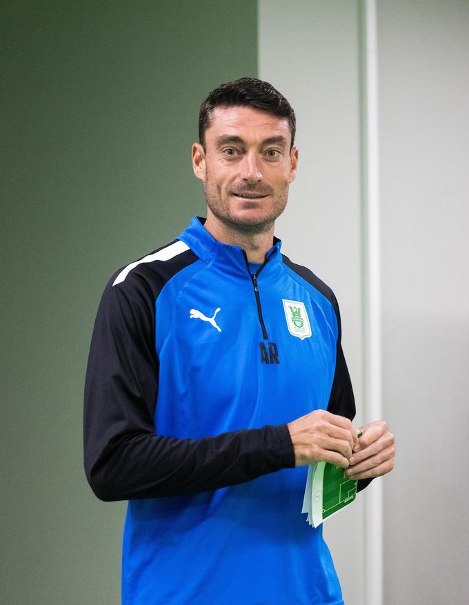 Albert Riera je trener kluba, ki ima v Evropi v državnem prvenstvu najvišjo prednost pred zasledovalci. | Foto: Vid Ponikvar