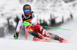 Hirscher se je na sanjski avstrijski dan izenačil s Stenmarkom