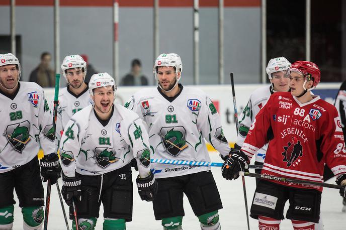 HDD Jesenice, HK SŽ Olimpija Alpska liga | Olimpija je na enosmernem derbiju s 7:0 odpravila Jeseničane, ki niso bili dorasel tekmec.  | Foto Peter Podobnik/Sportida