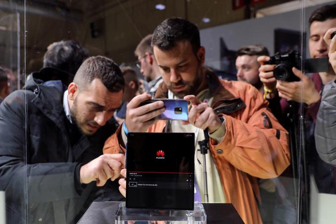 Lanskega sejma MWC v Barceloni se je udeležilo skoraj 110 tisoč obiskovalcev. | Foto: Reuters