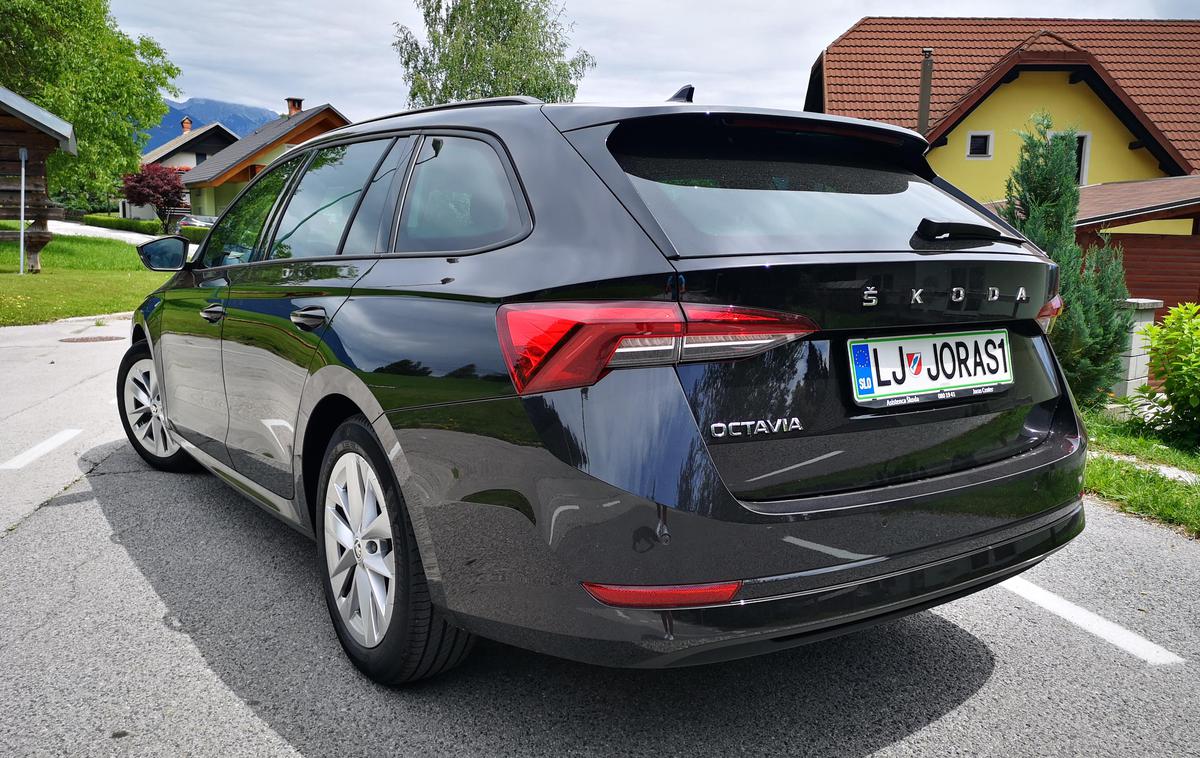 Škoda octavia | Nova škoda octavia zna prostorsko skakati v zelje tudi večjemu superbu. Okrog 90 odstotkov jih bodo v Sloveniji prodali v karavanski izvedbi.  | Foto Gregor Pavšič