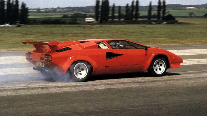 Bicocchi je poleg veyrona pomagal razvijati tudi druge superšportnike kot so bili lamborghini countach, bugatti EB110, pagani zondo, koenigsegga CCX in tudi novega bugatti chirona.  | Foto: lorisbicocchi.com