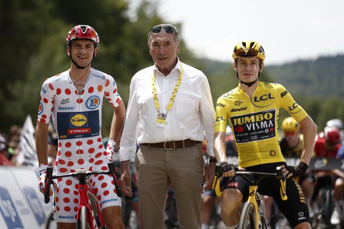 Eddy Merckx Jonas Vingegaard | Eddy Merckx (na sredini) si je ob padcu s kolesa zlomil kolk. | Foto Reuters