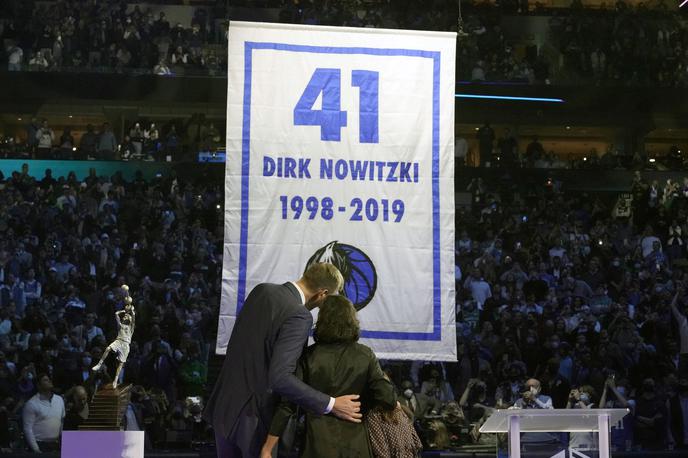 Dirk Nowitzki | Pri Dallas Mavericks so upokojili številko 41, ki jo je vso kariero v ligi NBA nosil legendarni nemški košarkar Dirk Nowitzki. | Foto Guliverimage