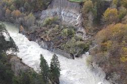 Zemeljski plaz na Bohinjski Beli še naprej grozi vojašnici #foto