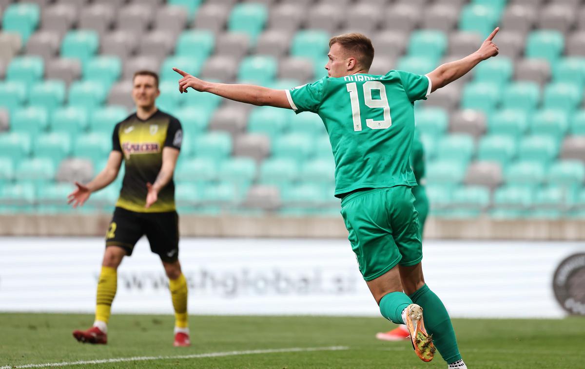 Ivan Durdov NK Olimpija | Ivan Durdov je zadel za vodstvo Olimpije z 1:0. Priložnosti Olimpije proti Radomljam so si kar sledile. | Foto www.alesfevzer.com