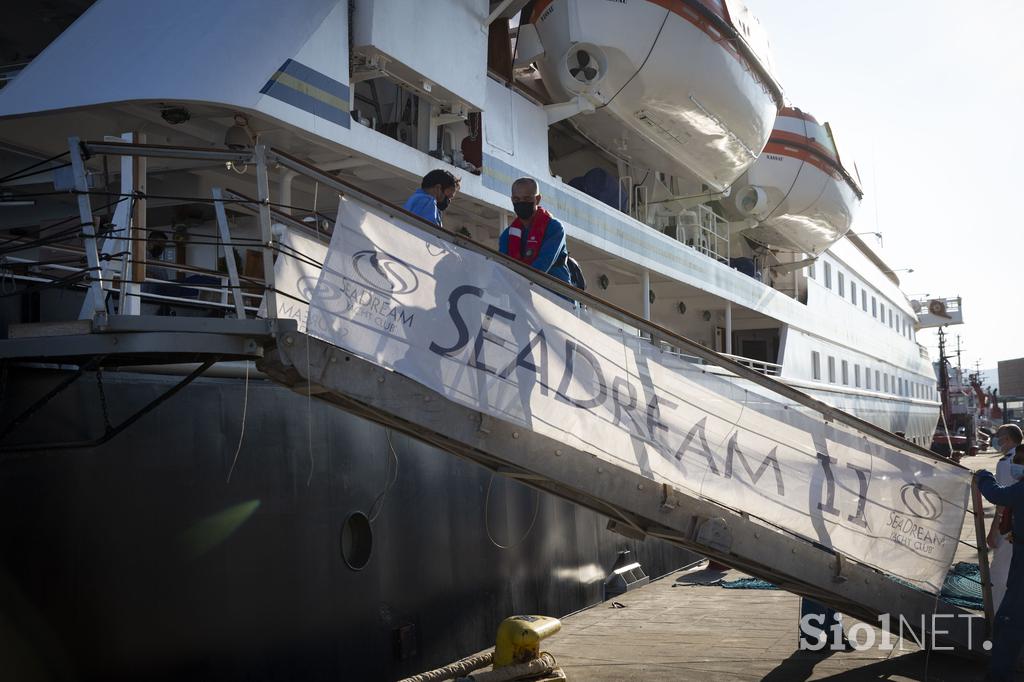 Prihod potniške ladje Sea Dream II v pristanišče Koper.