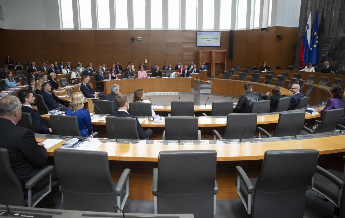 državni zbor | Na ta dan si lahko obiskovalci ogledajo manj znane kotičke slovenskega parlamenta in spoznajo delo služb. | Foto Bojan Puhek