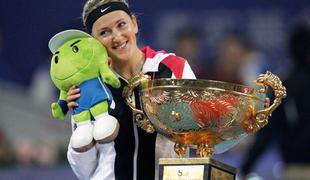 Azarenka ostaja na vrhu, Hercogova pridobila devet mest