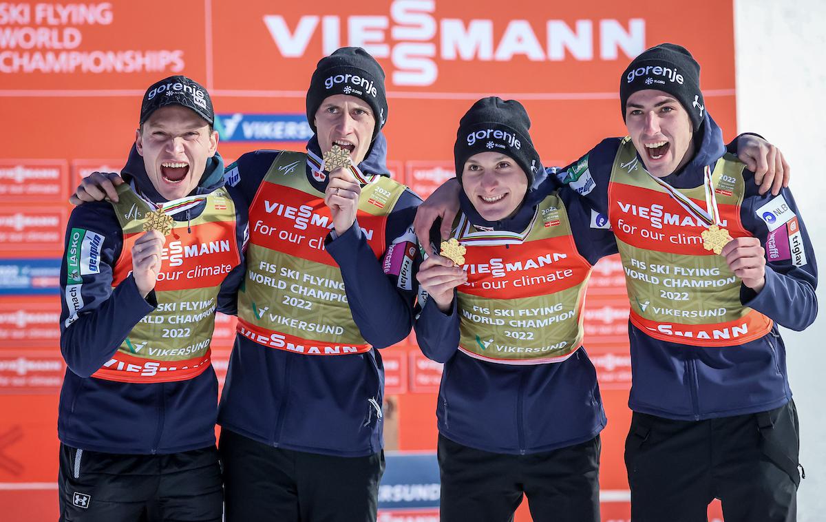 svetovno prvenstvo v poletih Anže Lanišek Timi Zajc Peter Prevc Domen Prevc | Slovenski skakalci so poleteli do krstne zlate medalje na ekipni tekmi. | Foto Sportida