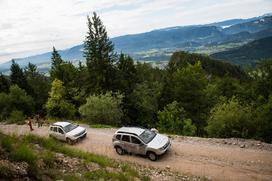 Dacia duster in oskrbnik gorske koče