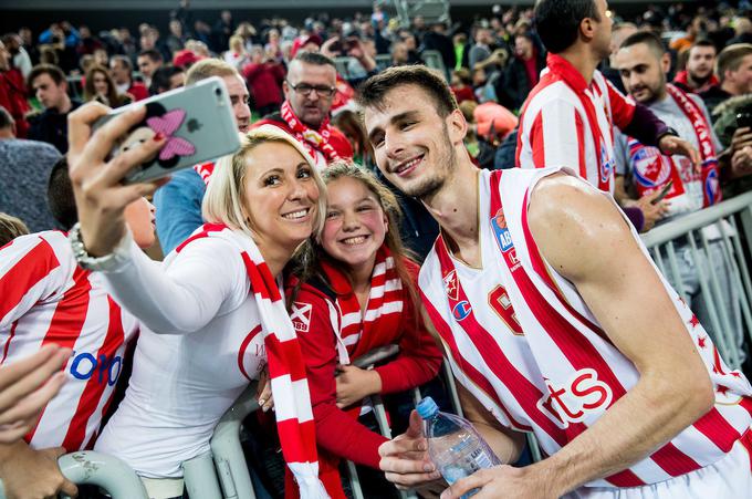 Košarkarji že vrsto let tekmujejo v regionalni ligi. Tako veselo je bilo po nedavni tekmi v Ljubljani med Olimpijo in Crveno zvezdo. | Foto: Vid Ponikvar