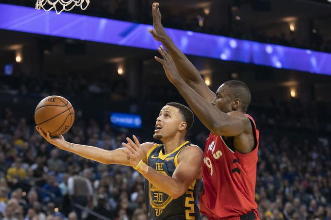 Prvi dve tekmi bosta na terenu Toronto Raptors. | Foto: Reuters