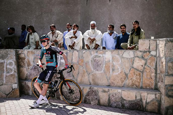 Cian Uijtdebroeks | Primer Ciana Uijtdebroeksa je zadnje dni dvignil ogromno prahu. | Foto A.S.O./Oman Cycling Association/Thomas Maheux