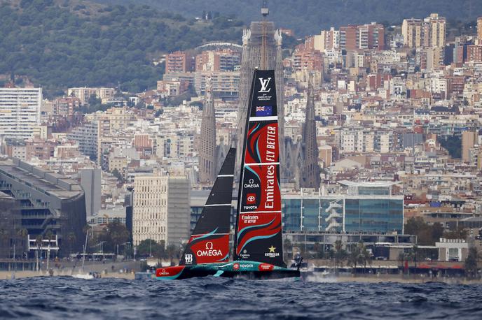 Pokal Amerike: Emirates Team New Zealand | Jadrnica Emirates Team New Zealand potrebuje le še eno zmago za ubranitev naslova v pokalu Amerike. | Foto Reuters