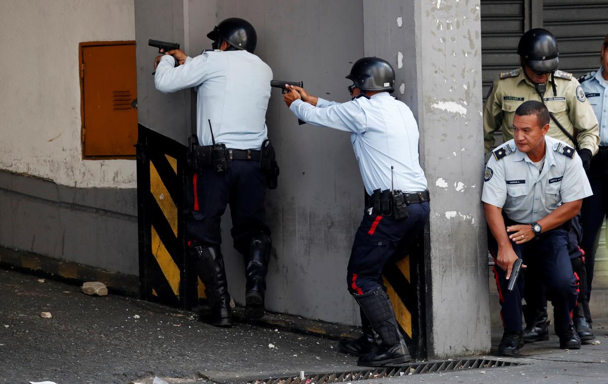 Venezuela | Venezuelski predsednik Nicolas Maduro je v izjavi pohvalil "velik uspeh v boju proti kriminalnim združbam".  Fotografija je simbolična. | Foto Reuters