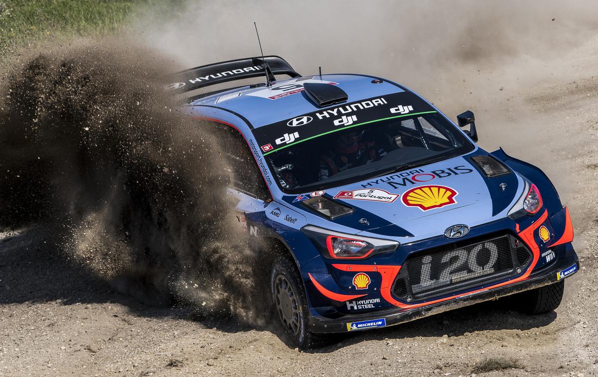 Thierry Neuville | Thierry Neuville in njegov rojak in sovoznik Nicolas Gilsoul bosta vsaj še tri sezone svetovno prvenstvo v reliju vozila z vozilom znamke južnokorejskega proizvajalca Hyundai. | Foto Getty Images