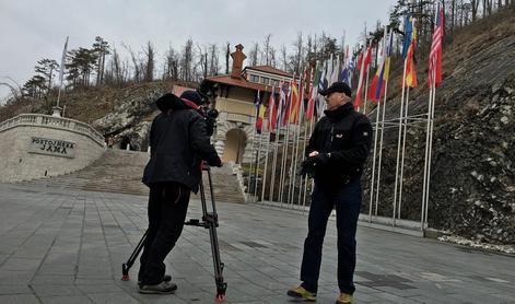 Discovery Channel v Postojnski jami snema oddajo o človeški ribici