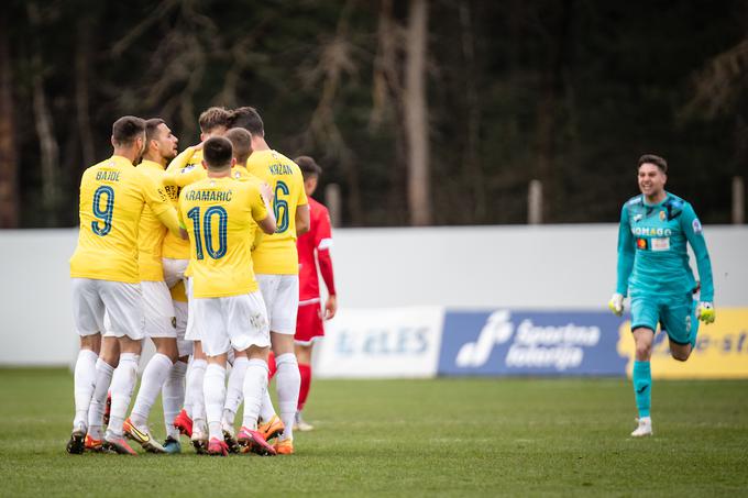 Veselje Ljubljančanov po spektakularnem zadetku Gašperja Trdina | Foto: Blaž Weindorfer/Sportida