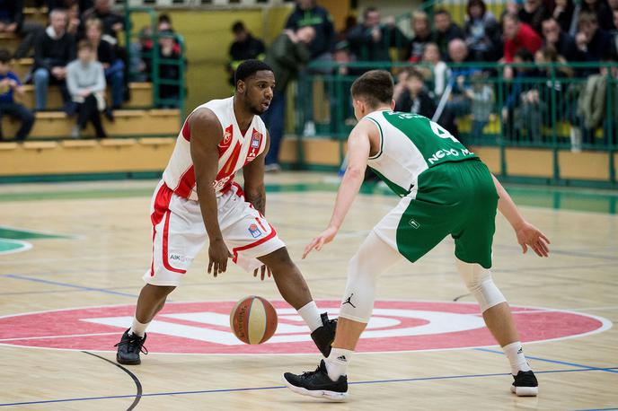 KK Krka, KK Crvena zvezda, ABA liga | Krka je bila proti Crveni zvezdi brez moči. | Foto Vid Ponikvar/Sportida