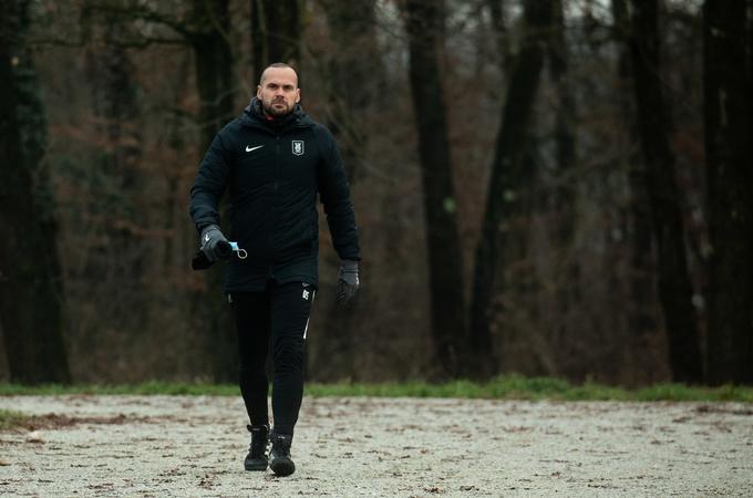 Dino Skender bo v sredo vodil Olimpijo na prvi tekmi po mesecu dni! Zmaji so zadnjo tekmo odigrali 7. novembra in ostali praznih rok v Kidričevem. | Foto: Vid Ponikvar/Sportida