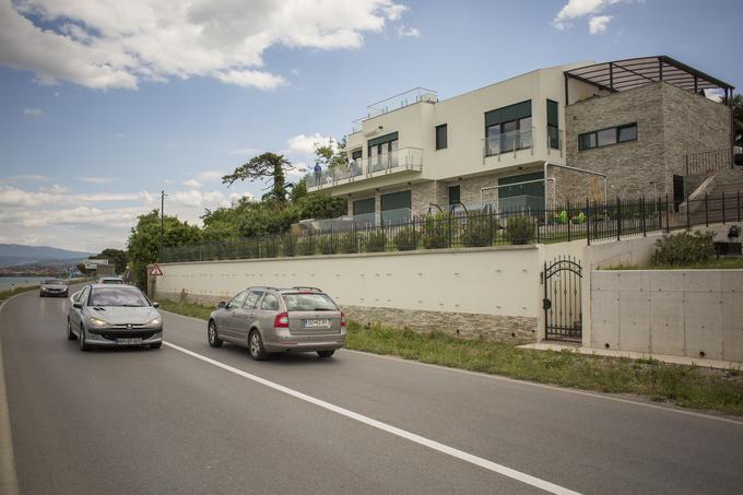 Obalni veljaki zatrjujejo, da območja ne želijo pozidati, temveč na njem urediti zeleno oazo med Izolo in Koprom. | Foto: Matej Leskovšek