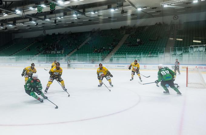 Sever si želi, da bi Olimpija imela več zvestih navijačev, ki na tekme prihajajo tudi v slabem, a se zaveda, da kadrovsko podhranjeno ekipo pri tem čaka še veliko dela. | Foto: Vid Ponikvar/Sportida