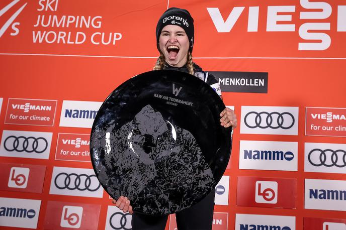 Nika Križnar, Oslo | Nika Križnar je zmagovalka norveške turneje Raw Air. | Foto Sportida