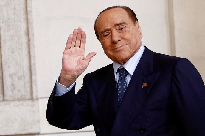 Silvio Berlusconi | Berlusconija v bolnišnici zdravijo zaradi okužbe pljuč.  | Foto Guliverimage