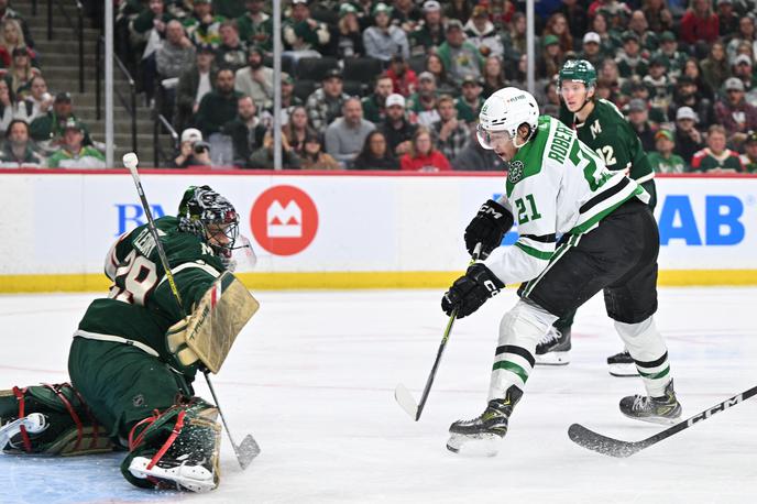 Dallas Stars Minnesota Wild Marc-Andre Fleury Jason Robertson | Dallas Mavericks se niso uvrstili v končnico, Dallas Stars so zdaj že v drugem krogu. | Foto Reuters