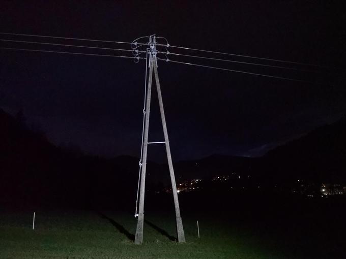 To je del daljnovoda, ki ga je oplazilo letalo slovenske vojske Pilatus. Pilot ga je oplazil nad reko Dravo. | Foto: Samanta Gomboc