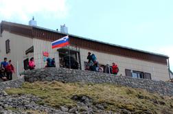 Koča Draga Karolina na Snežniku (1790 m)