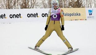 Ema Klinec na stopničkah v Zakopanah