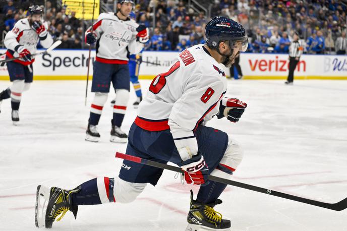 Aleksander Ovečkin | Ruski veteran je odlično začel sezono in je ta čas najboljši strelec lige NHL s 15 goli. | Foto Reuters