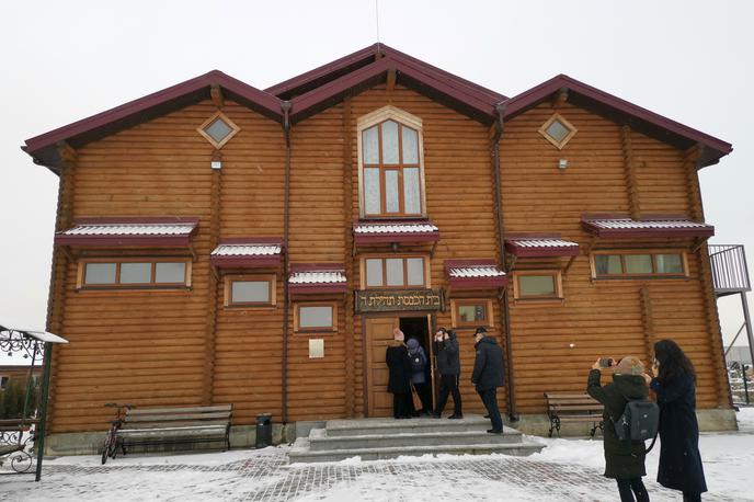 Anatevka | Sinagoga in večina drugih stavb v Anatevki je narejenih iz lesa. | Foto Srdjan Cvjetović